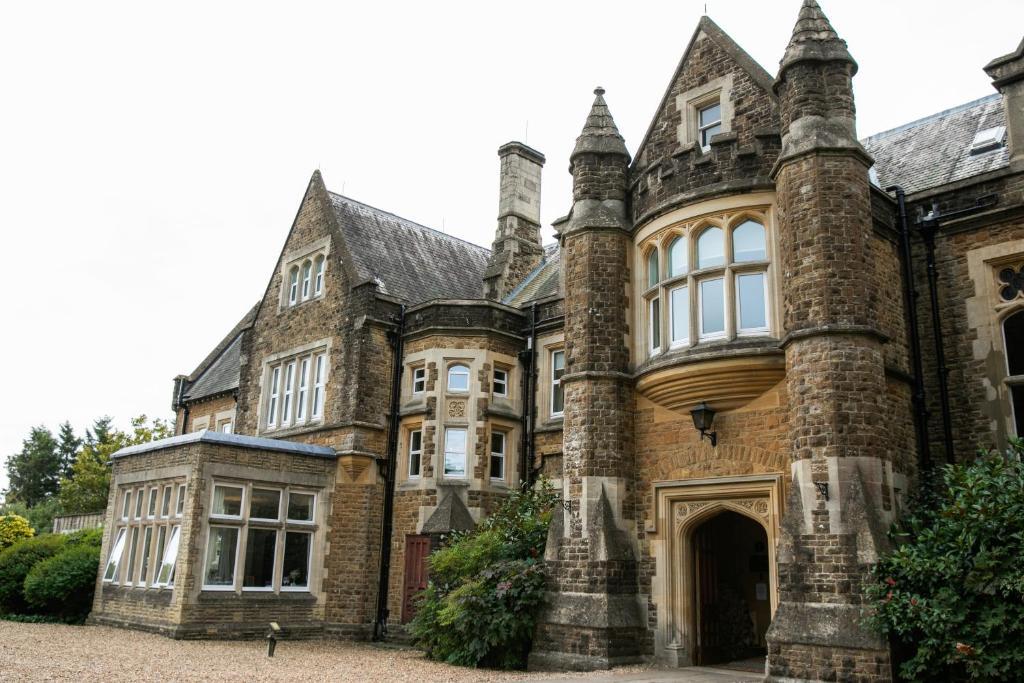 Hartsfield Manor Hotel Доркинг Екстериор снимка