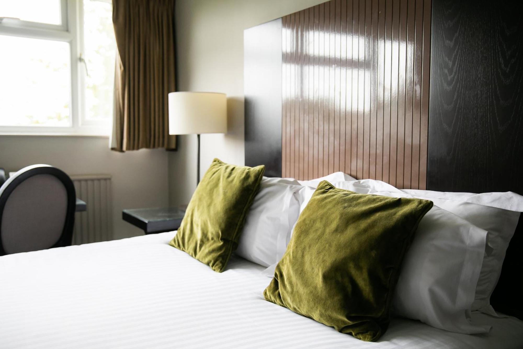 Hartsfield Manor Hotel Доркинг Стая снимка