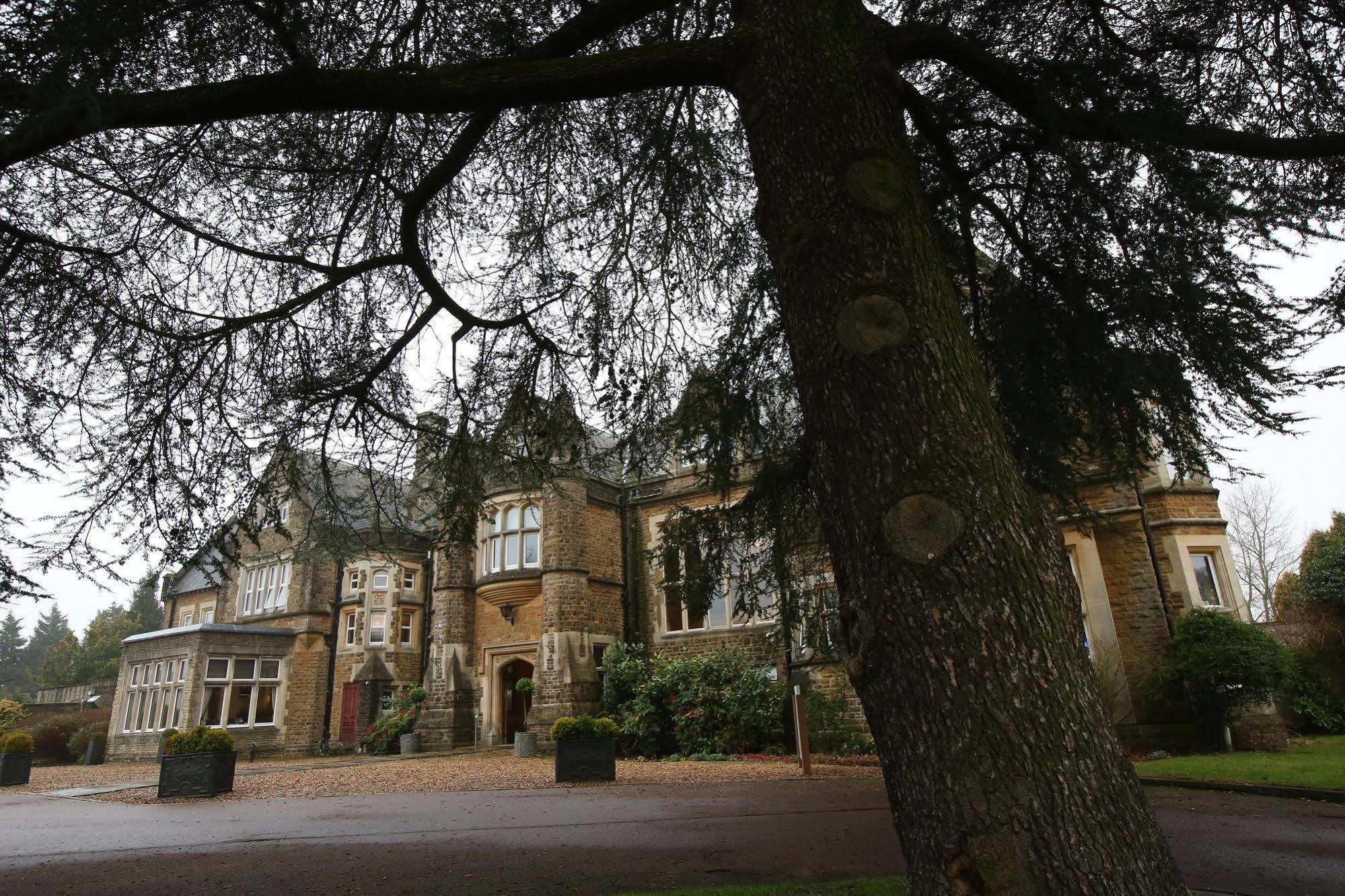 Hartsfield Manor Hotel Доркинг Екстериор снимка