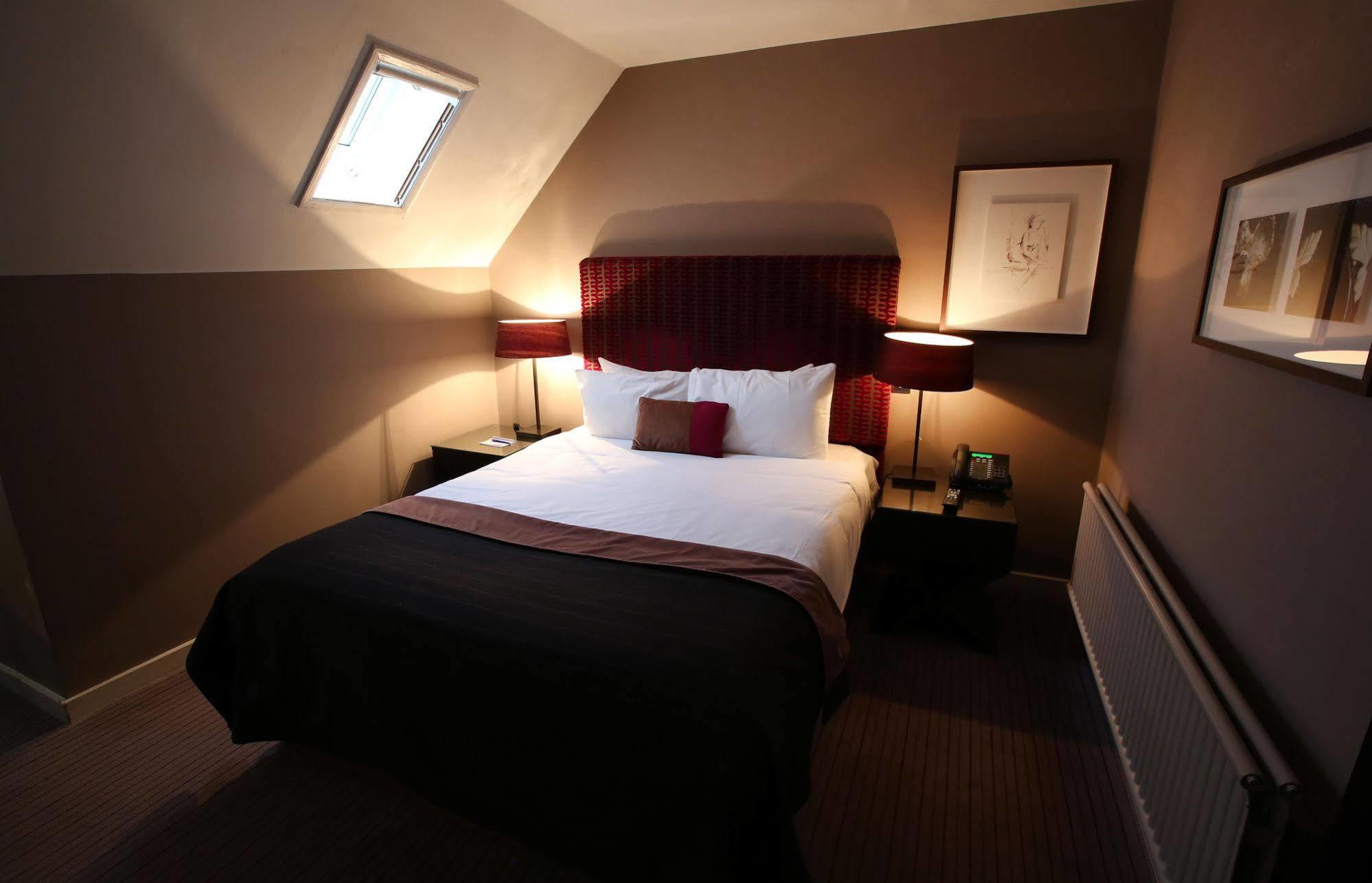 Hartsfield Manor Hotel Доркинг Екстериор снимка