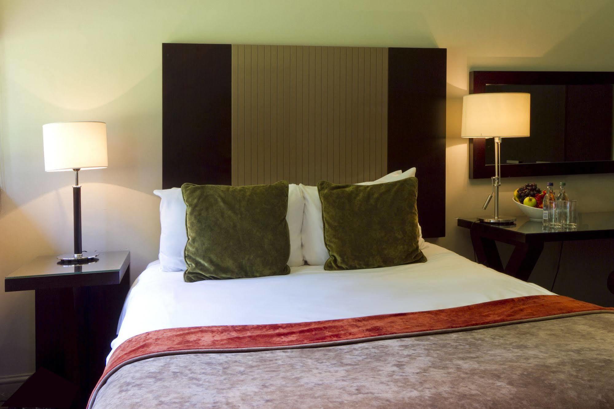 Hartsfield Manor Hotel Доркинг Екстериор снимка